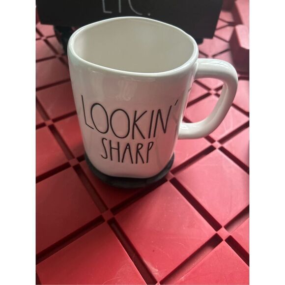 Rae Dunn Lookin Sharp - Picture 1 of 2